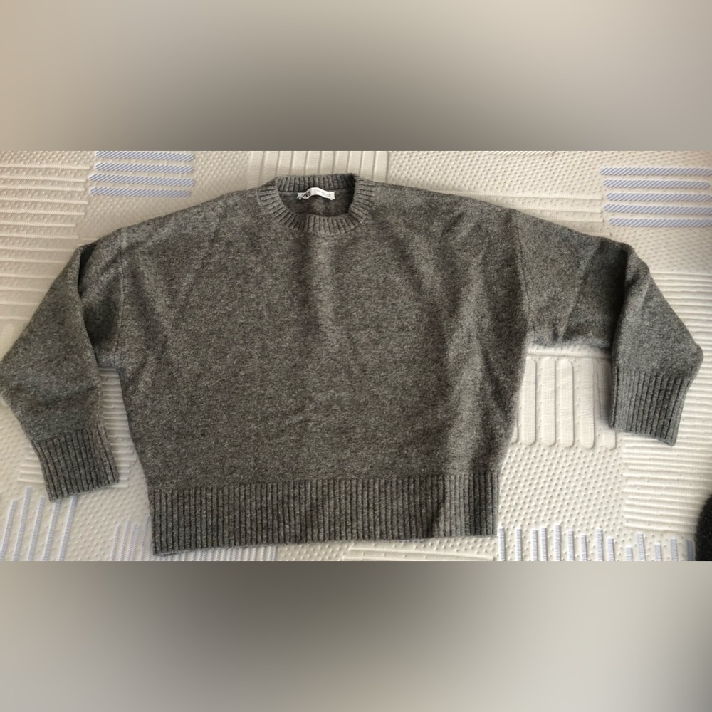Zara grey sweater, size M